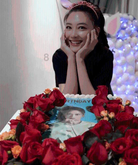 前女友带我去看《消失的她》什么意思？游戏画面